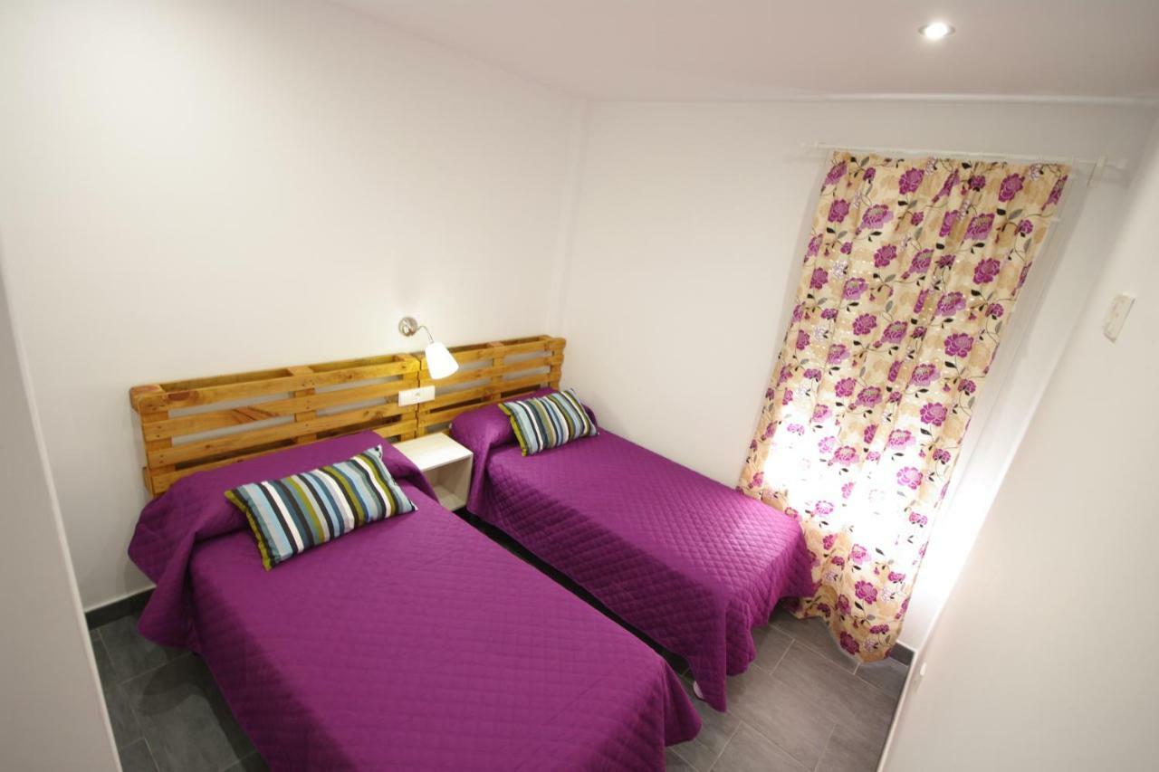 Chalet Deluxe Wifi Gratis โกนิล เด ลาฟรอนเตรา ภายนอก รูปภาพ