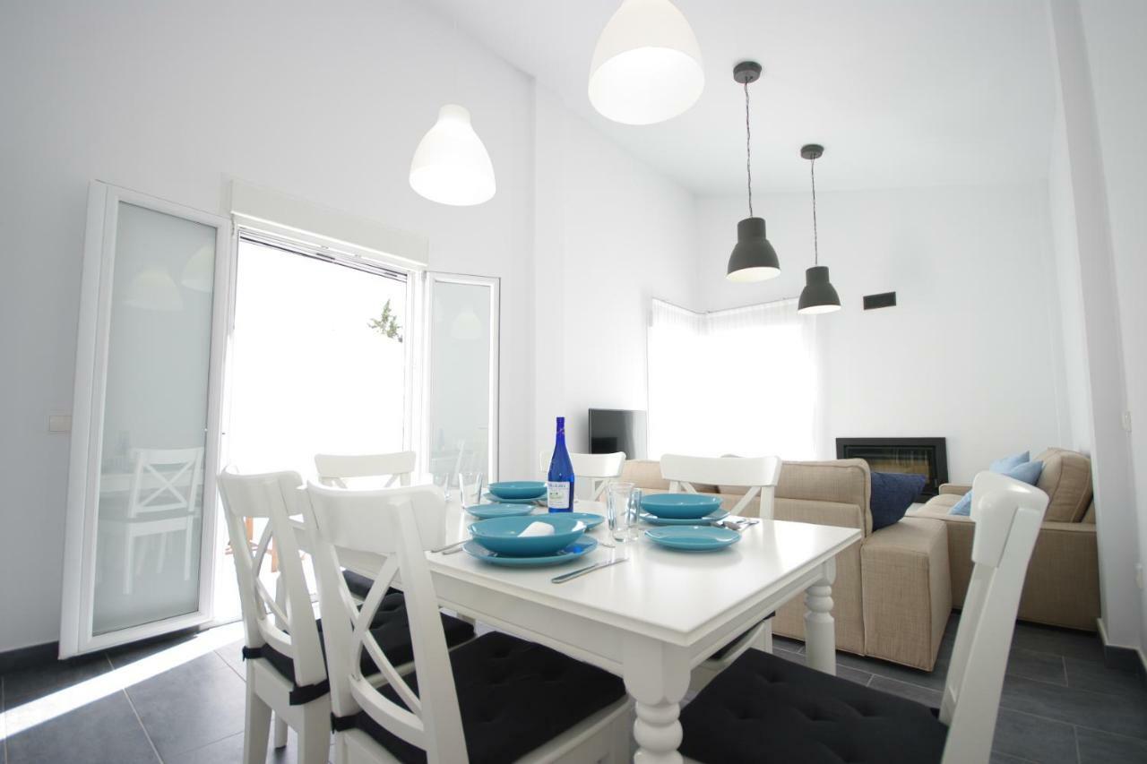 Chalet Deluxe Wifi Gratis โกนิล เด ลาฟรอนเตรา ภายนอก รูปภาพ