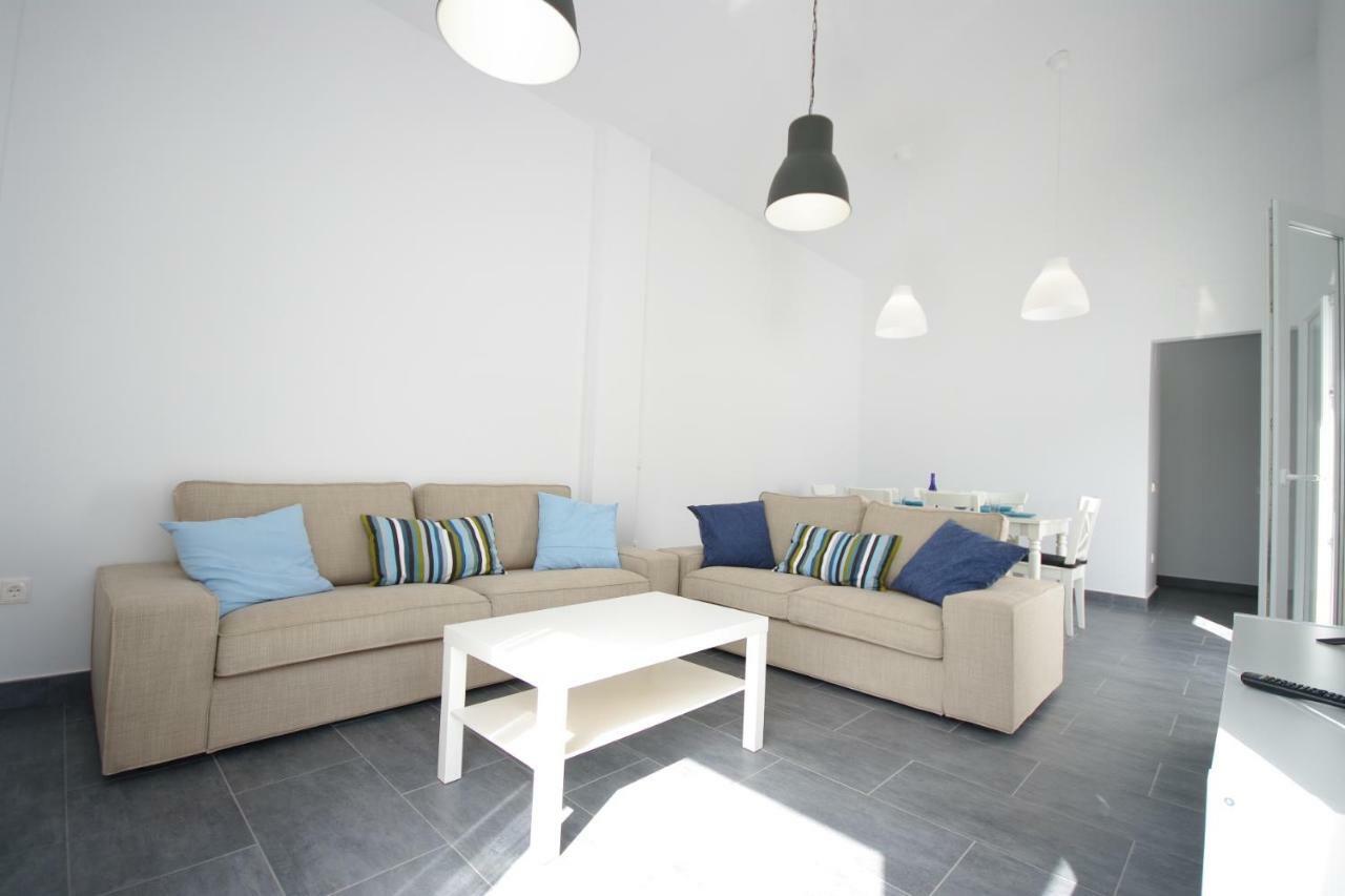 Chalet Deluxe Wifi Gratis โกนิล เด ลาฟรอนเตรา ภายนอก รูปภาพ