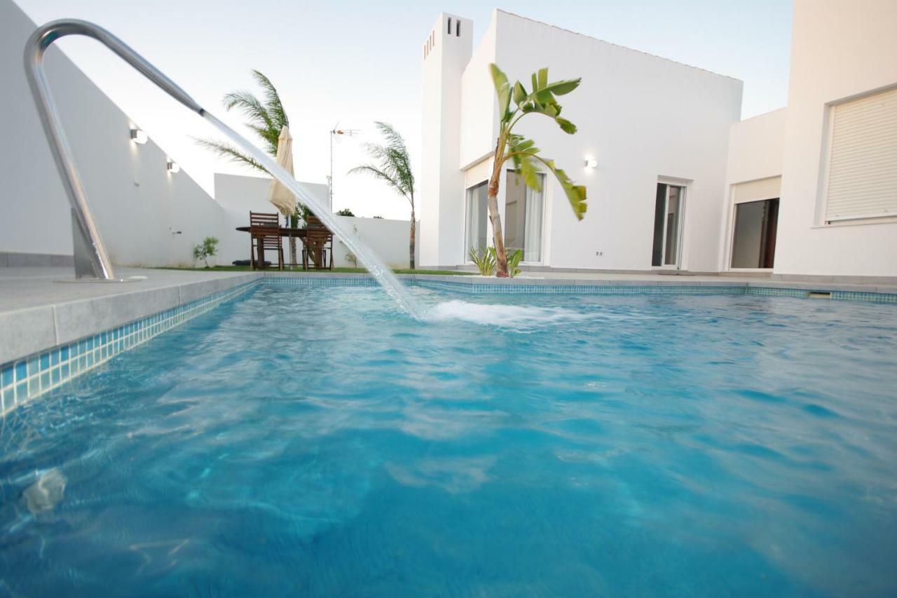 Chalet Deluxe Wifi Gratis โกนิล เด ลาฟรอนเตรา ภายนอก รูปภาพ